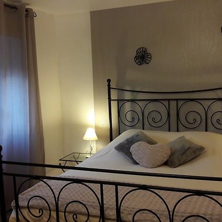Chambre D'Hotes Le Saut De La Truite Орбе Экстерьер фото